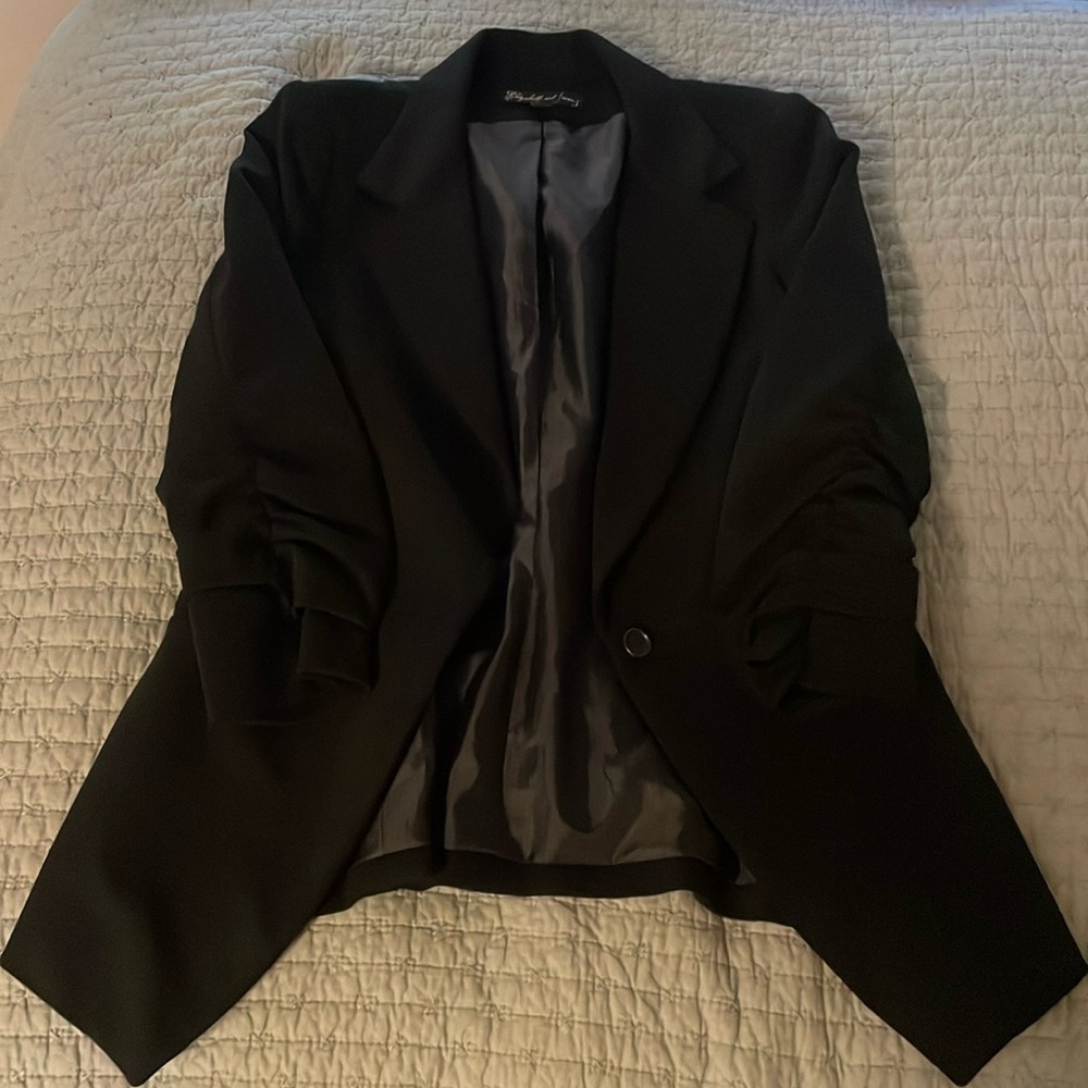 Elizabeth & James tuxedo blazer